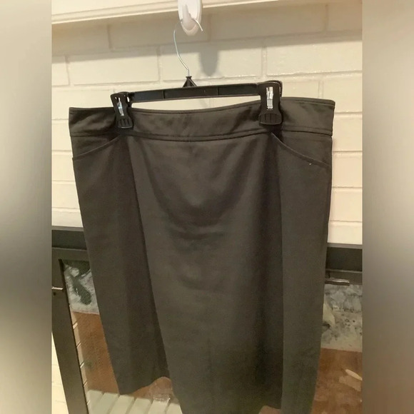 #145 Talbots Black Work Skirt Size 14 - Picture 2 of 5